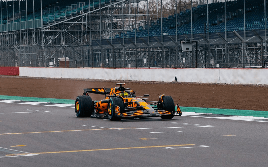 McLaren sorprende con la presentación inesperada del MCL39
