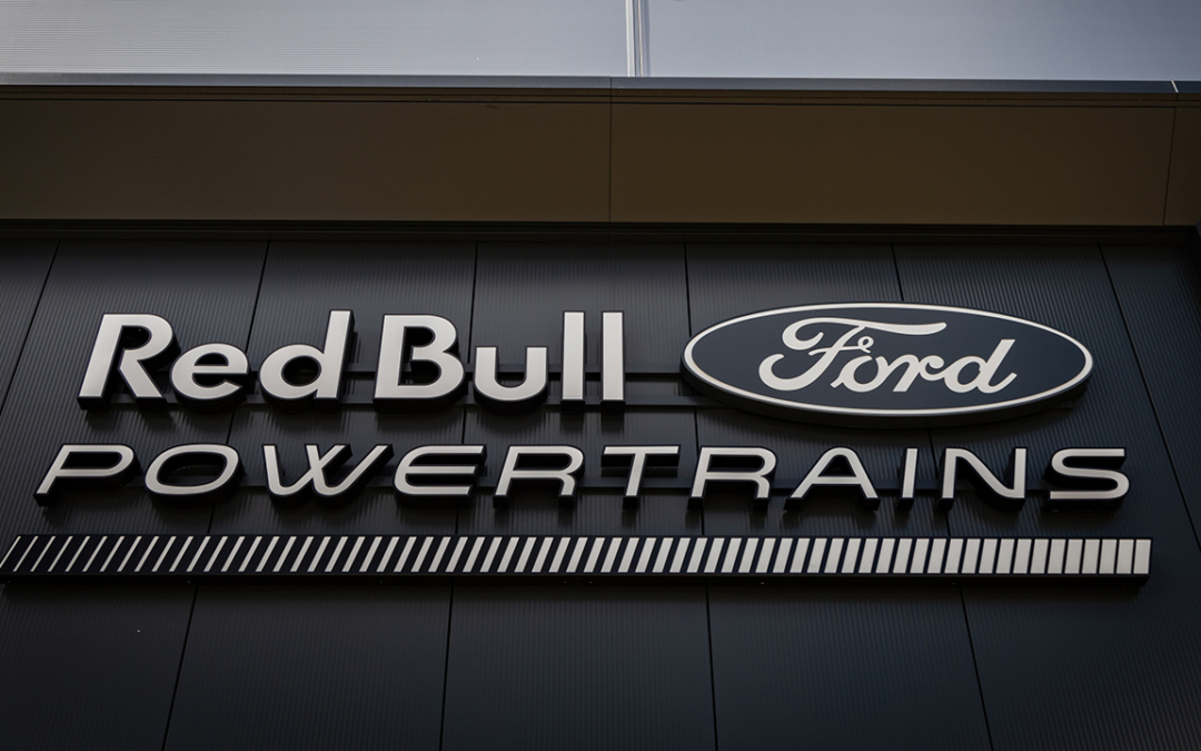 Red Bull ve cerca al motor Mercedes para 2026
